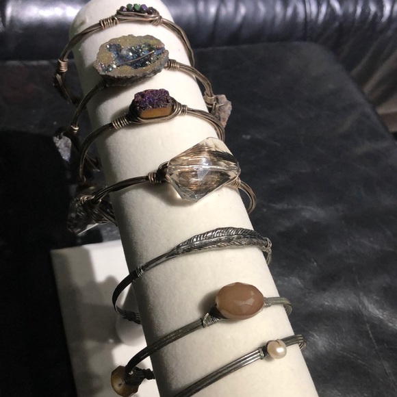 Set of 7 wire bracelets. 2 are druzy - Picture 3 of 6